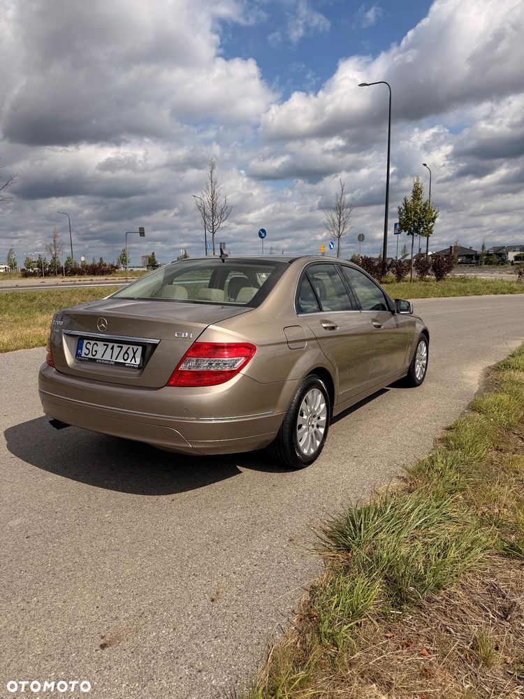 Mercedes-Benz Klasa C 200 CDI BlueEff Elegance - 3