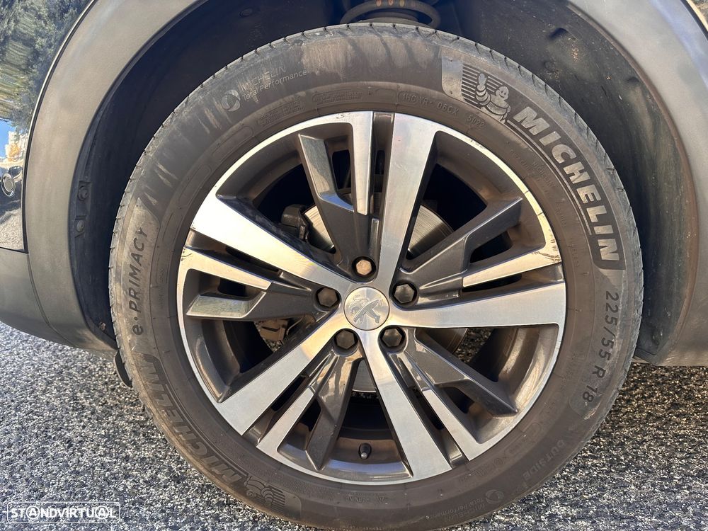 Peugeot 5008 1.5 BlueHDi Allure Pack EAT8 - 37