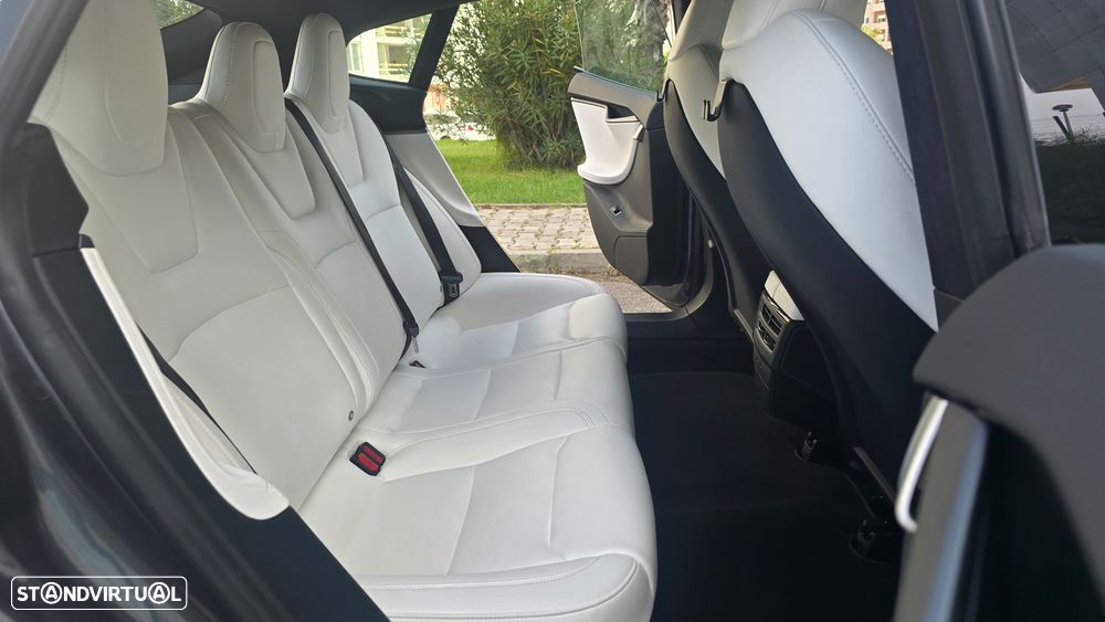Tesla Model S Long Range - 20