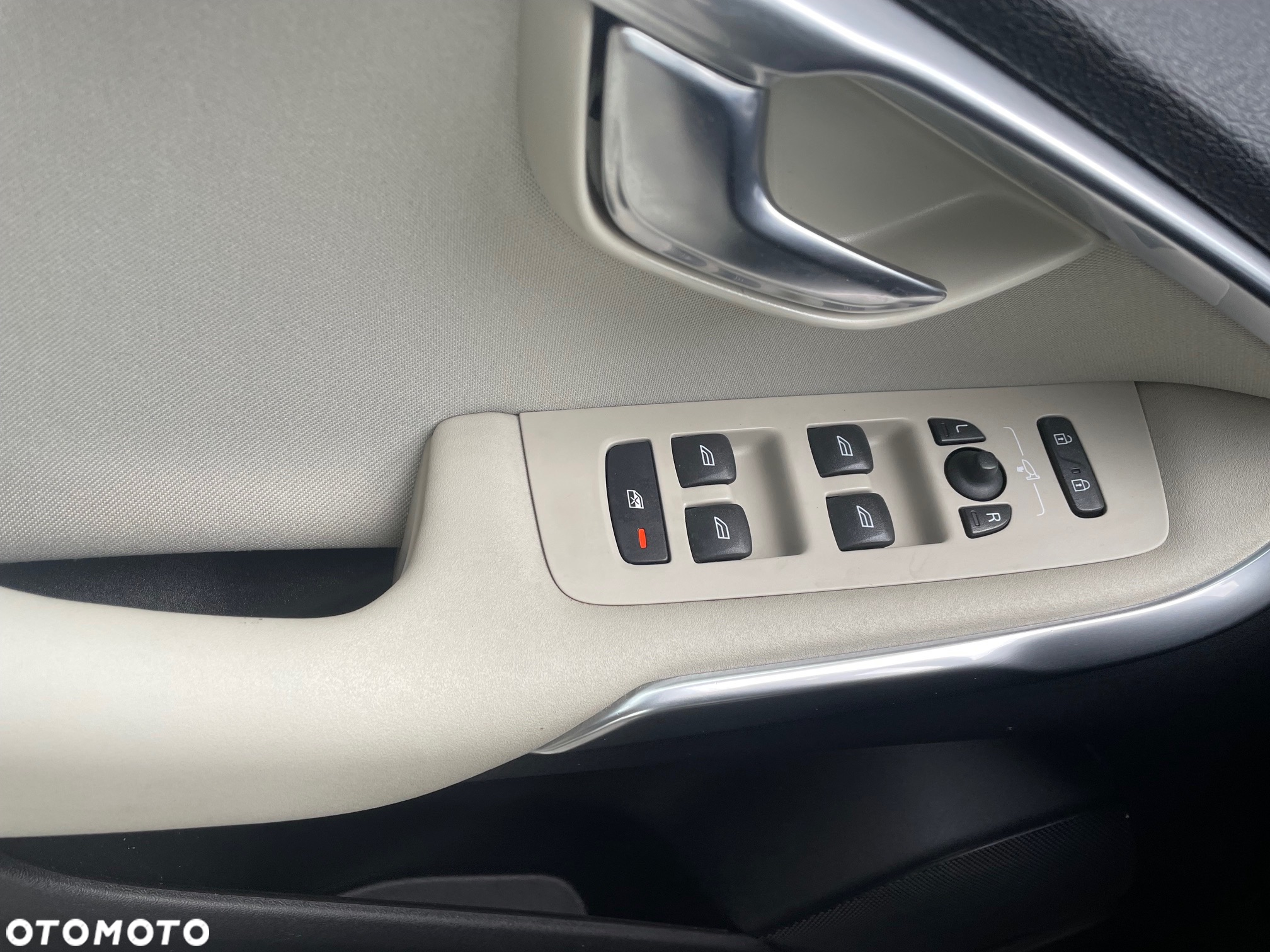 Volvo V40 D3 Momentum - 10