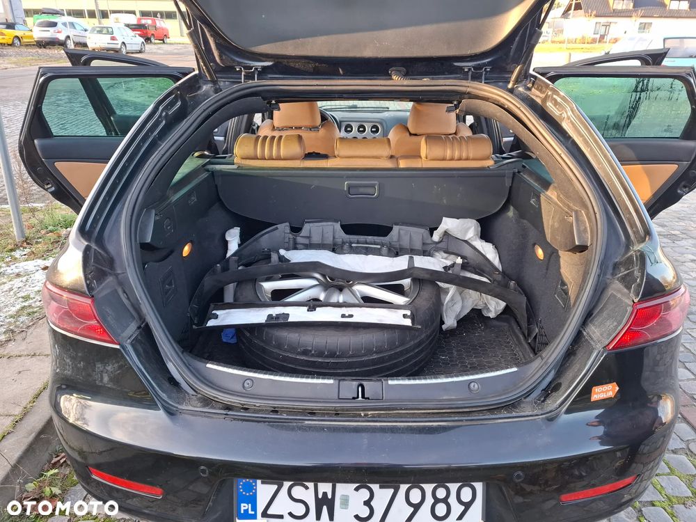 Alfa Romeo 159 1.9JTDM ti - 22