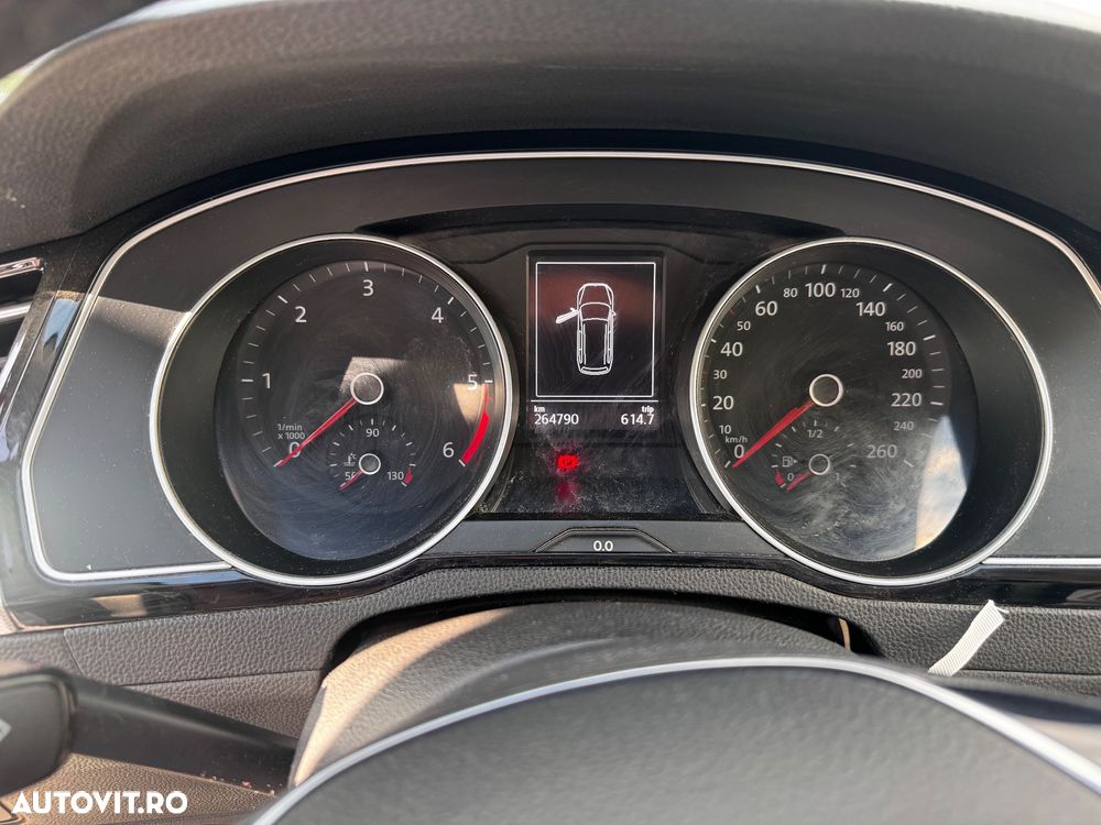 Volkswagen Passat 2.0 TDI Comfortline - 17