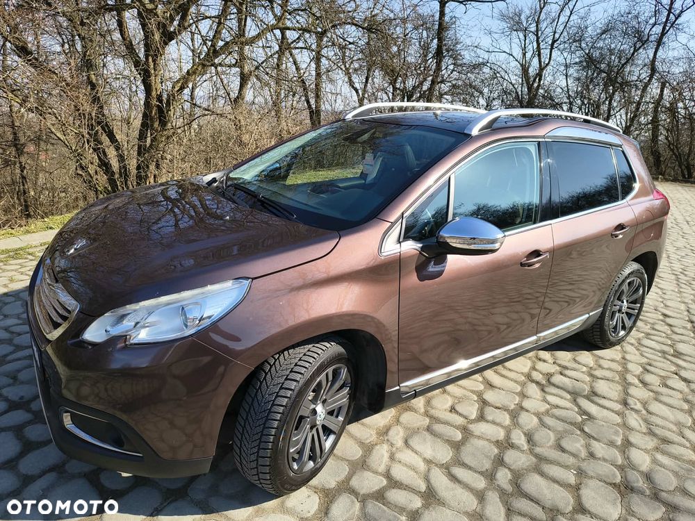 Peugeot 2008 1.6 e-HDi Allure S&S - 2