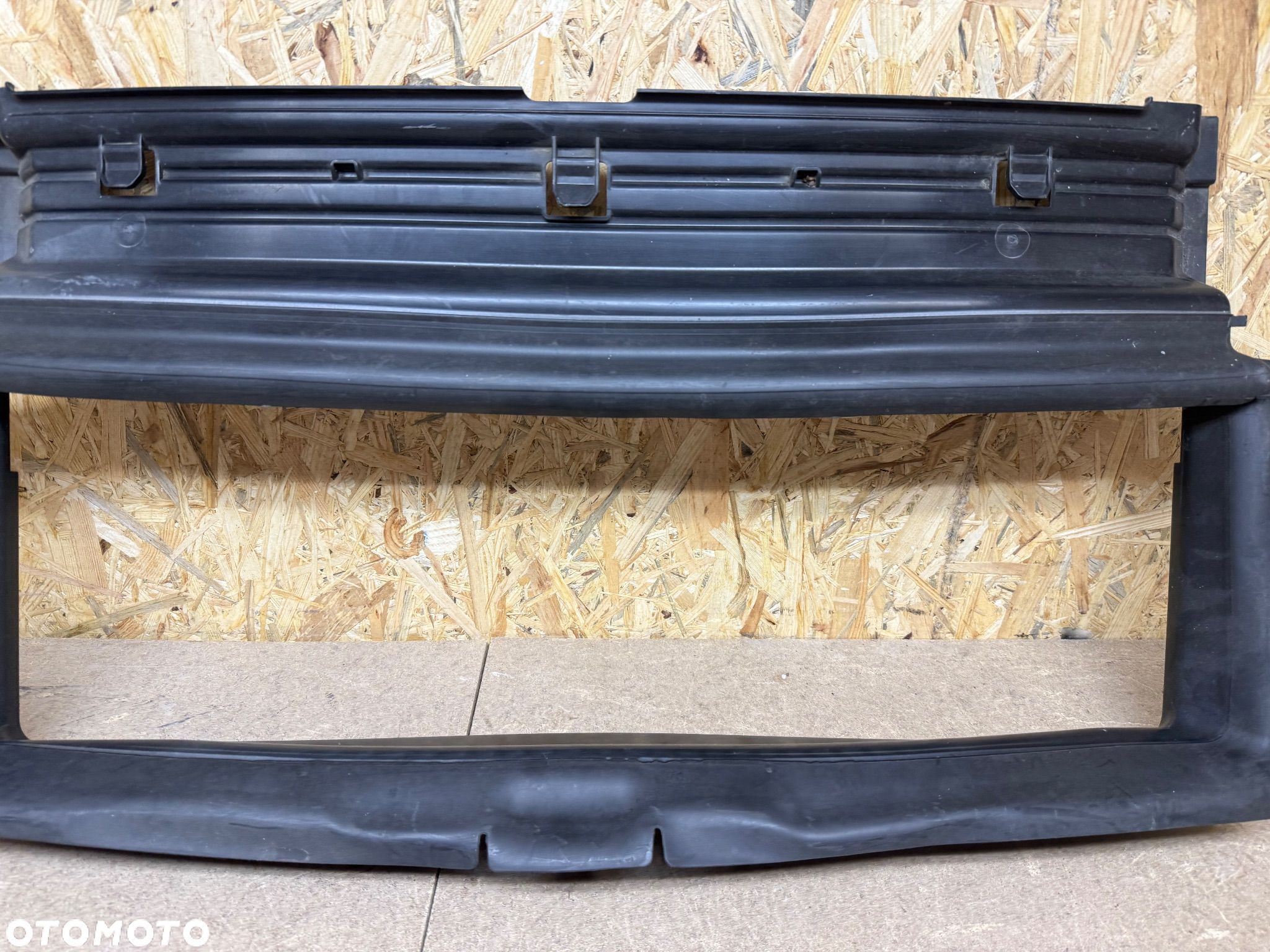 32227933 WLOT KIEROWNICA POWIETRZA CENTRALNA CHŁODNIC VOLVO XC60 II - 1