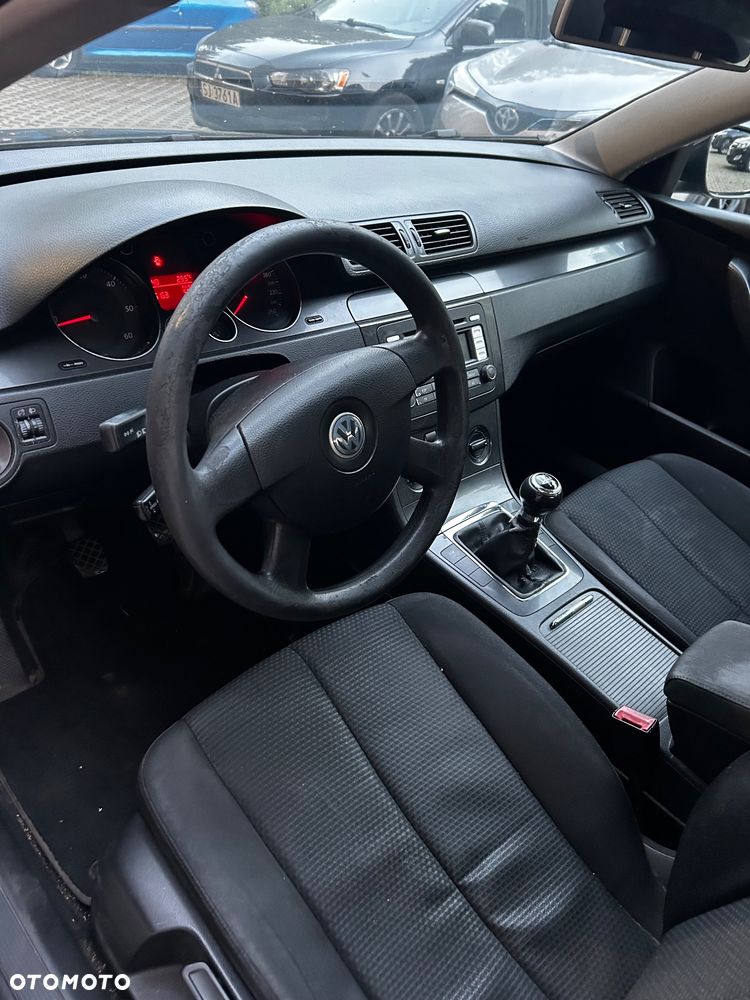 Volkswagen Passat 1.9 TDI Trendline - 10