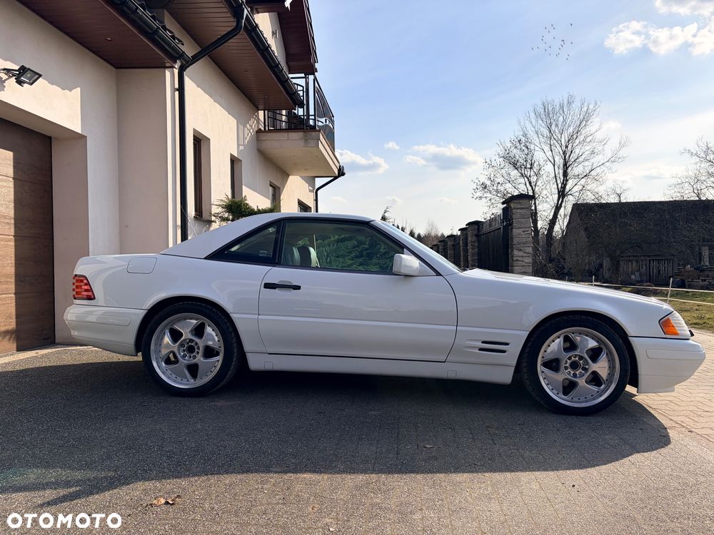 Mercedes-Benz SL - 23