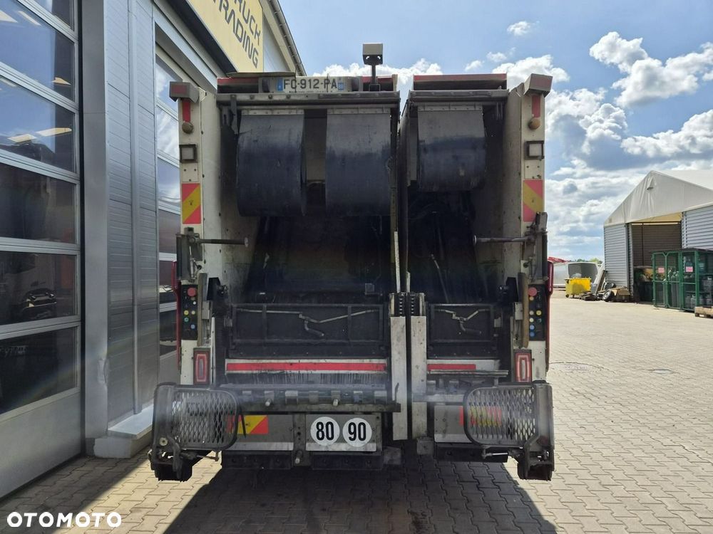 Renault D Wide 320 - 6