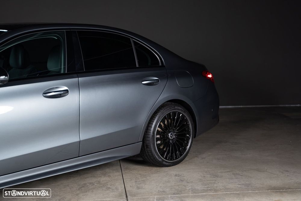 Mercedes-Benz C 300 de AMG Line - 11
