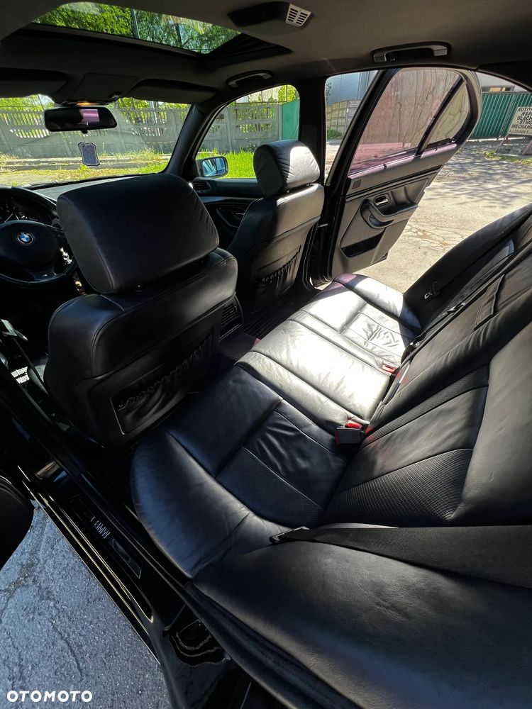 BMW Seria 5 525i - 8