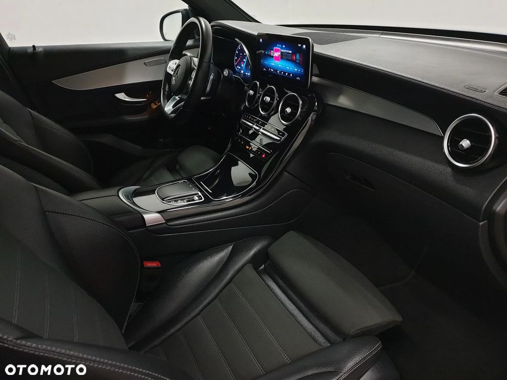 Mercedes-Benz GLC 300 de 4Matic 9G-TRONIC AMG Line Plus - 40