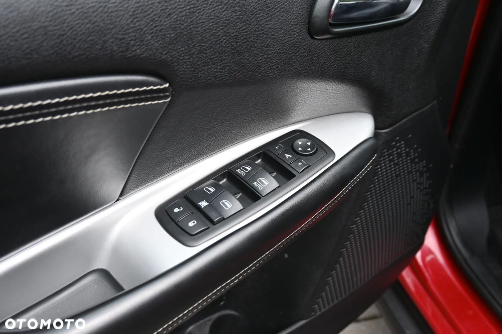Fiat Freemont 2.0 Multijet 16V DPF Automatik Allrad Black Code - 25