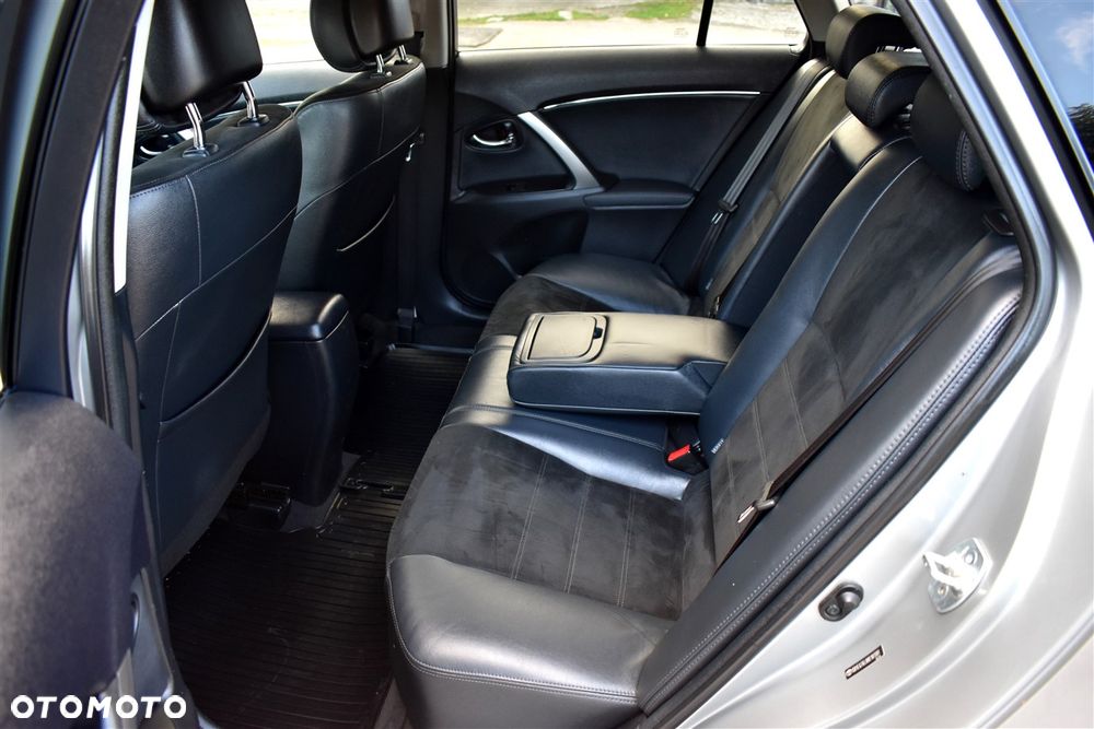 Toyota Avensis Touring Sports 1.8 Business Edition - 15