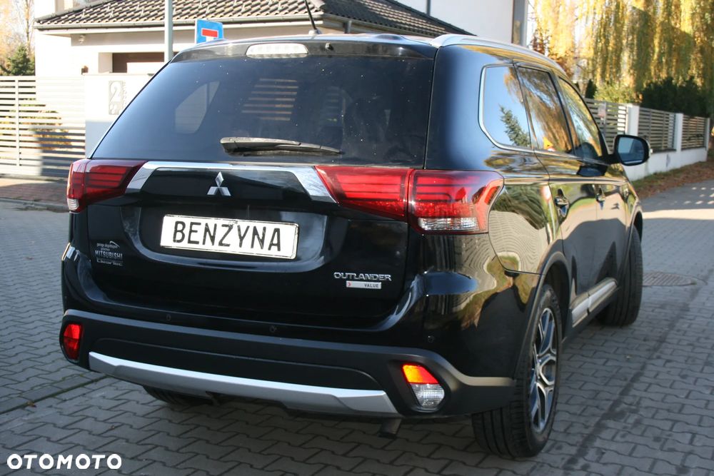 Mitsubishi Outlander 2.2 DID Intense + 4WD - 19