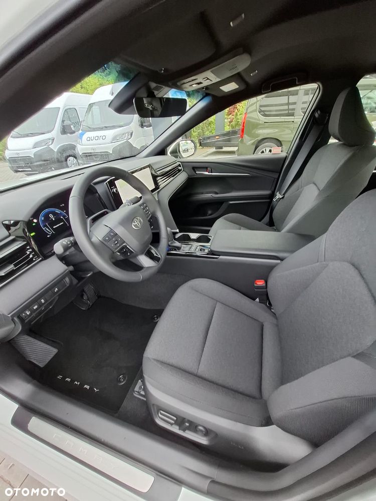 Toyota Camry 2.5 Hybrid Comfort CVT - 11