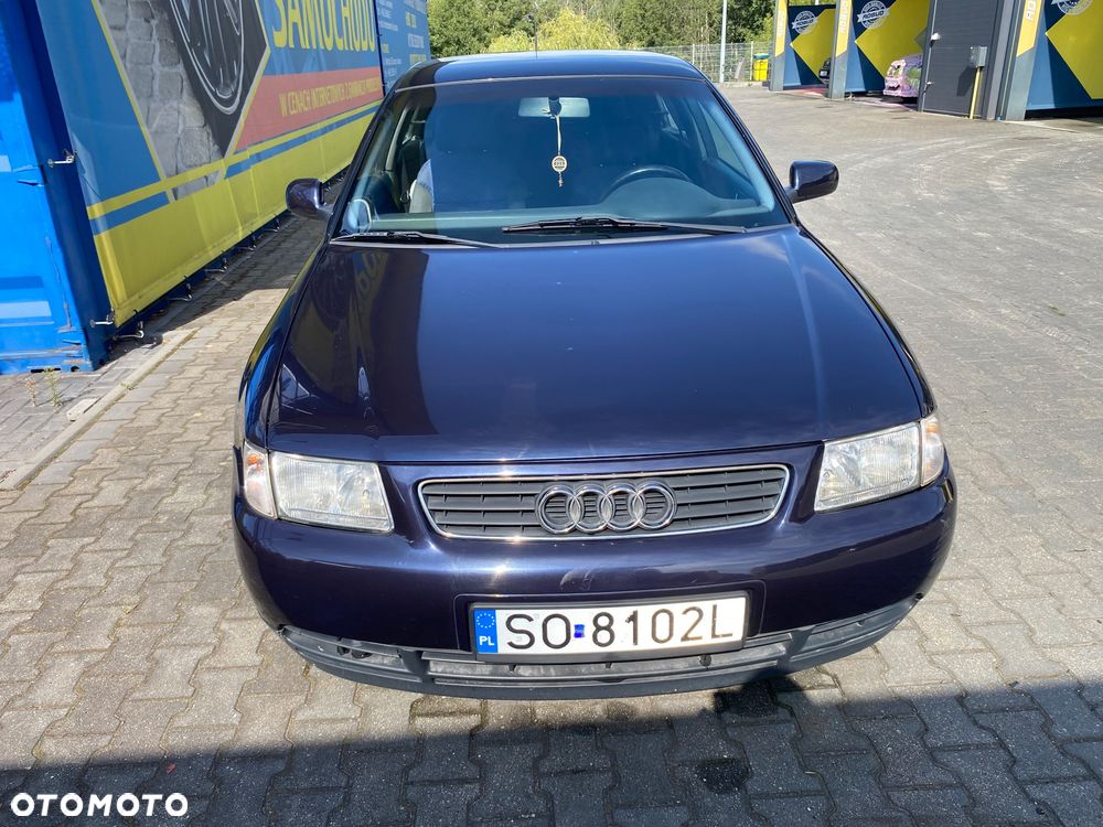 Audi A3 3-drzwiowe 1.6 Ambiente - 1