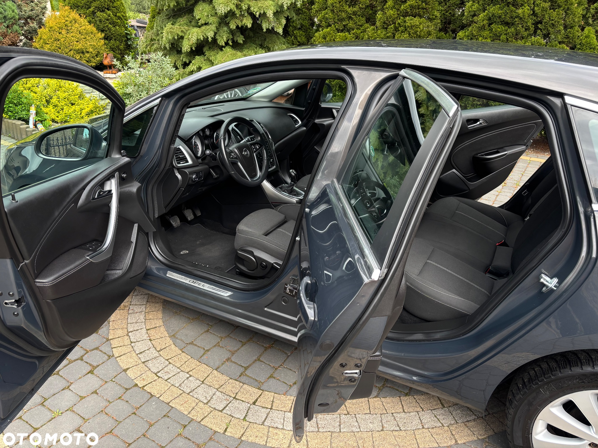Opel Astra 1.4 Turbo Design Edition - 11
