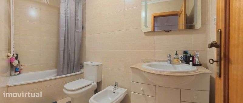 Apartamento T3 com Garagem Fechada e Vista Desafogada – Forjães - Grande imagem: 2/10