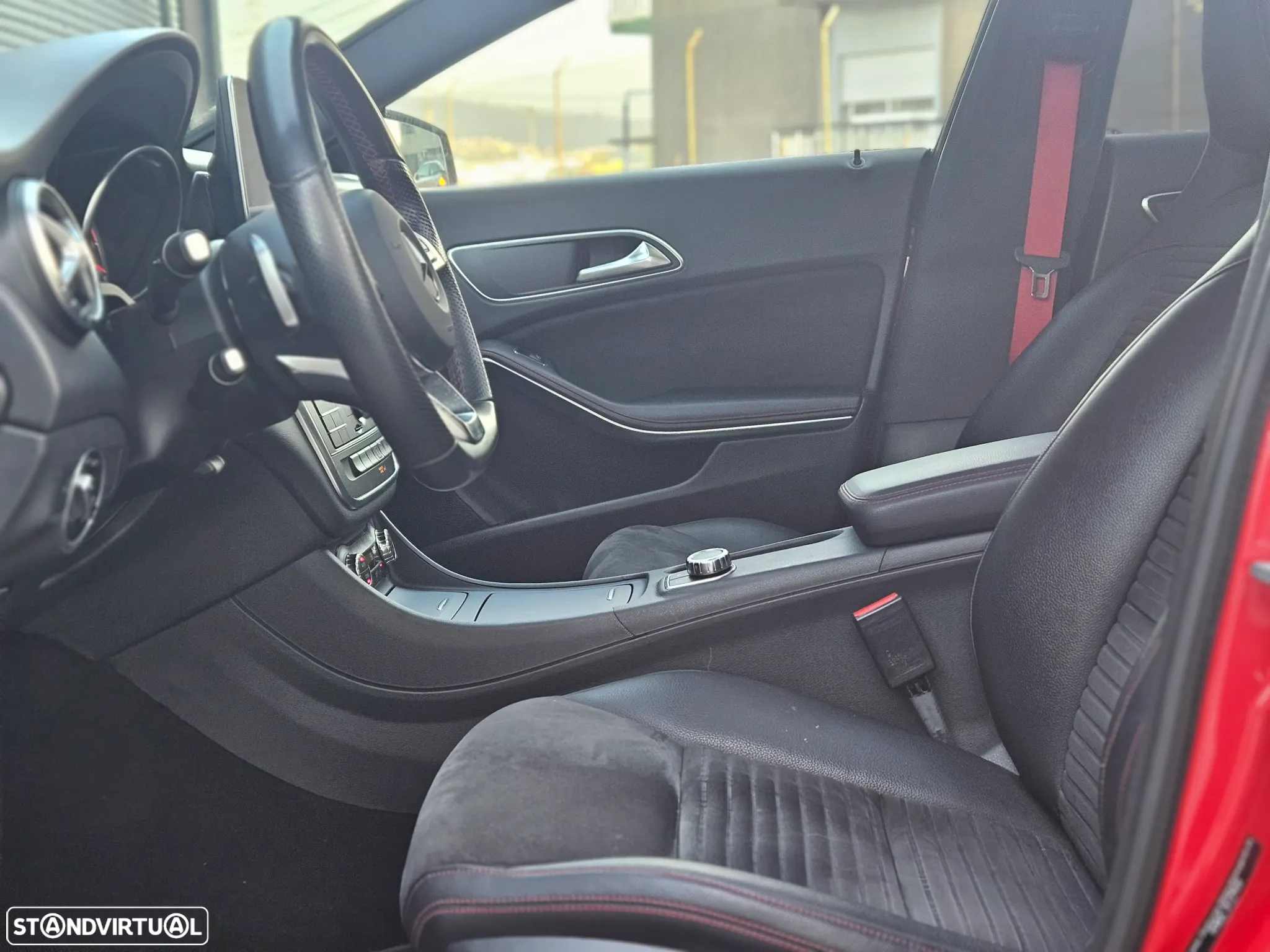 Mercedes-Benz CLA 220 d Shooting Brake AMG Line Aut. - 52