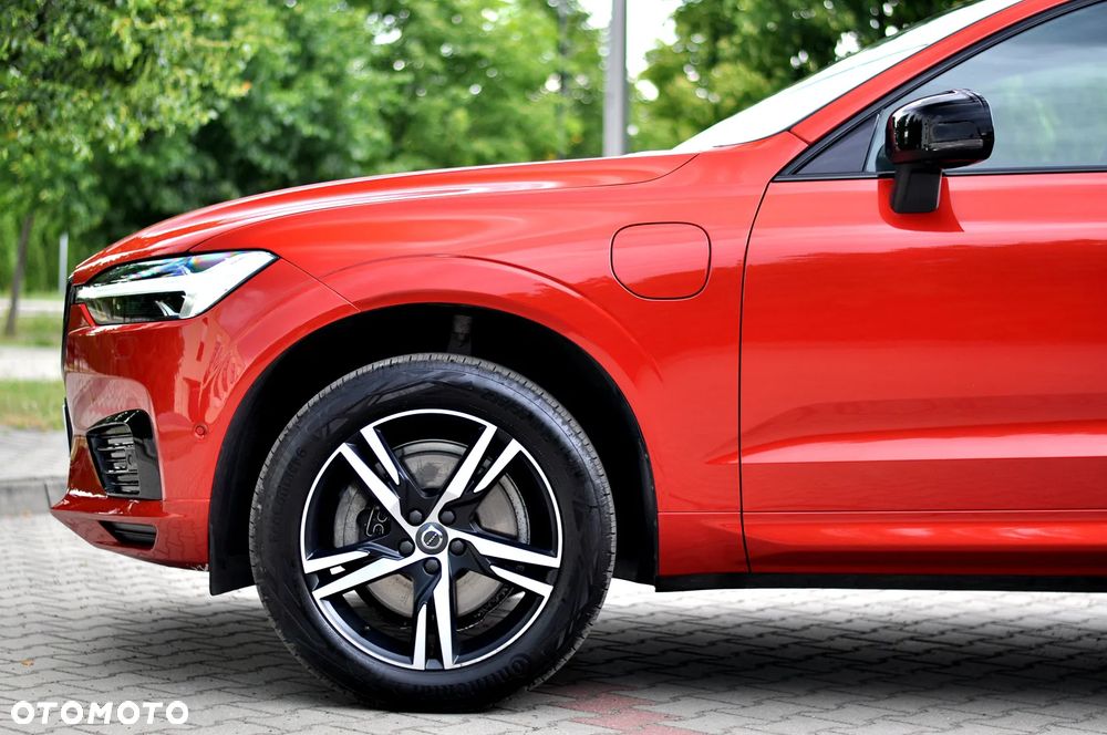 Volvo XC 60 T6 AWD Plug-In Hybrid R-Design - 11