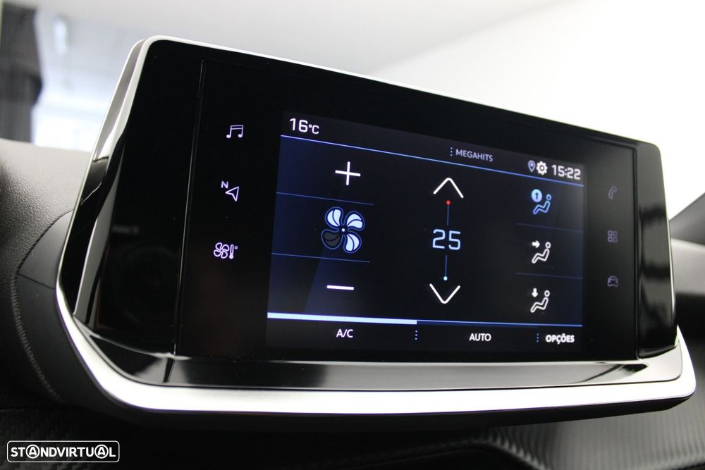 Peugeot 2008 1.5 BlueHDi Allure EAT8 - 17