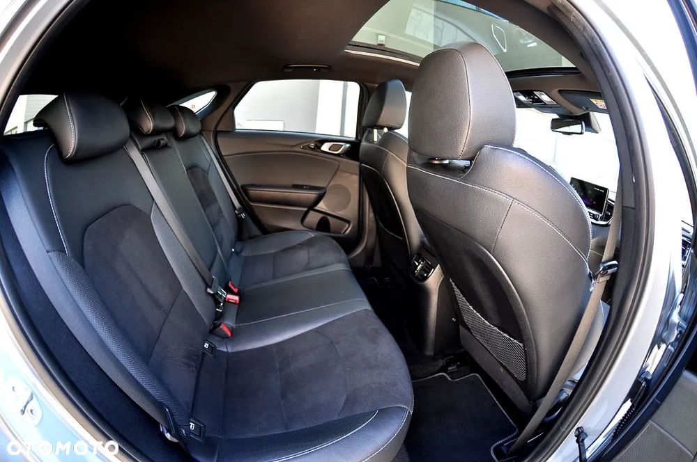 Kia ProCeed 1.4 T-GDI DCT7 OPF GT LINE - 22