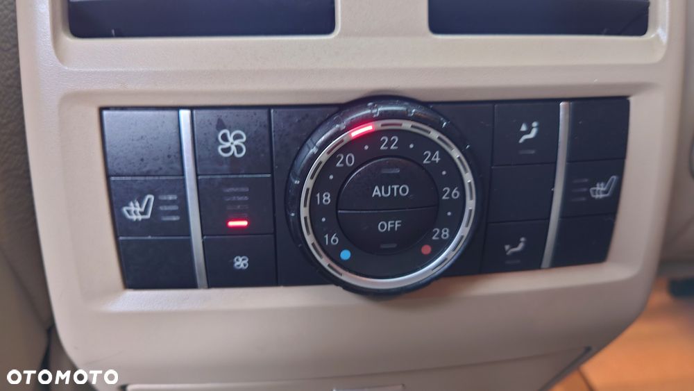 Mercedes-Benz GL - 13