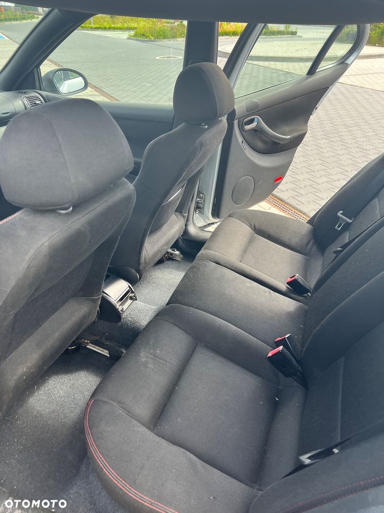 Seat Leon 1.8T Cupra R - 11