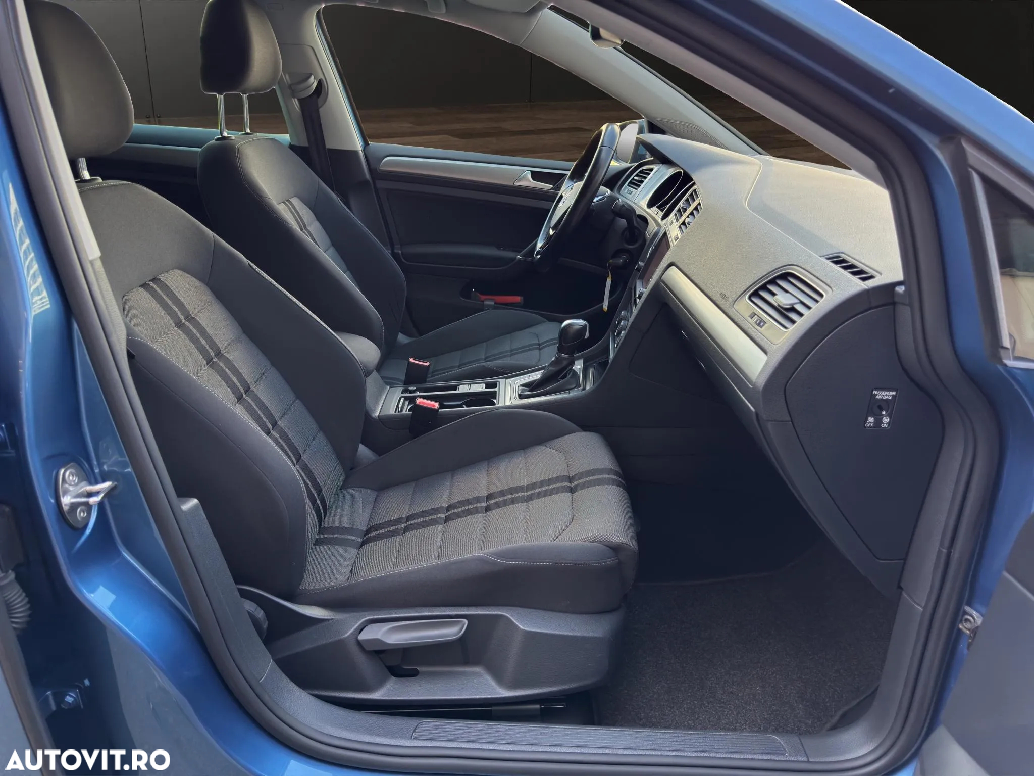 Volkswagen Golf 1.0 TSI BlueMotion DSG Comfortline - 13