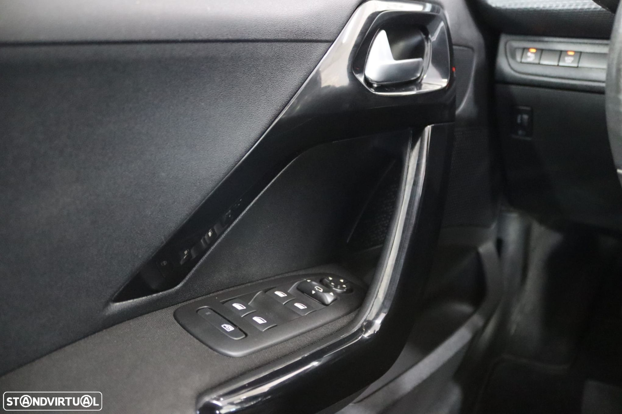 Peugeot 208 1.2 PureTech Signature - 10