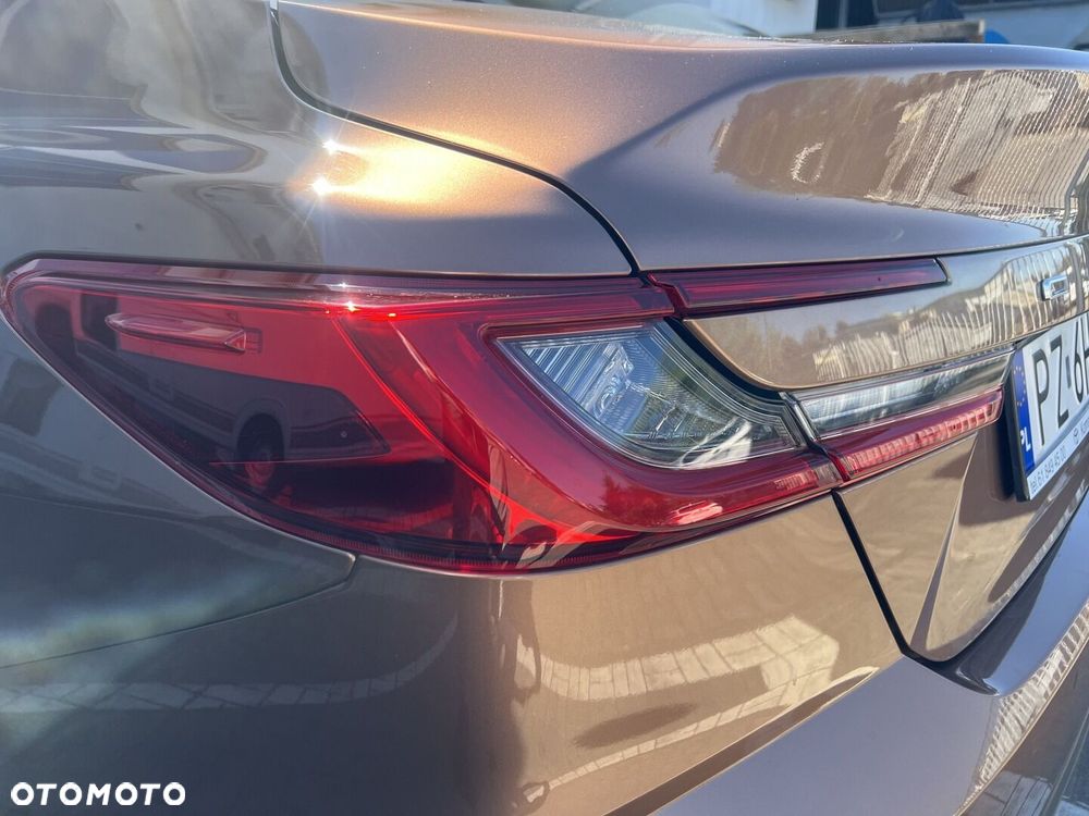 Toyota Camry - 28