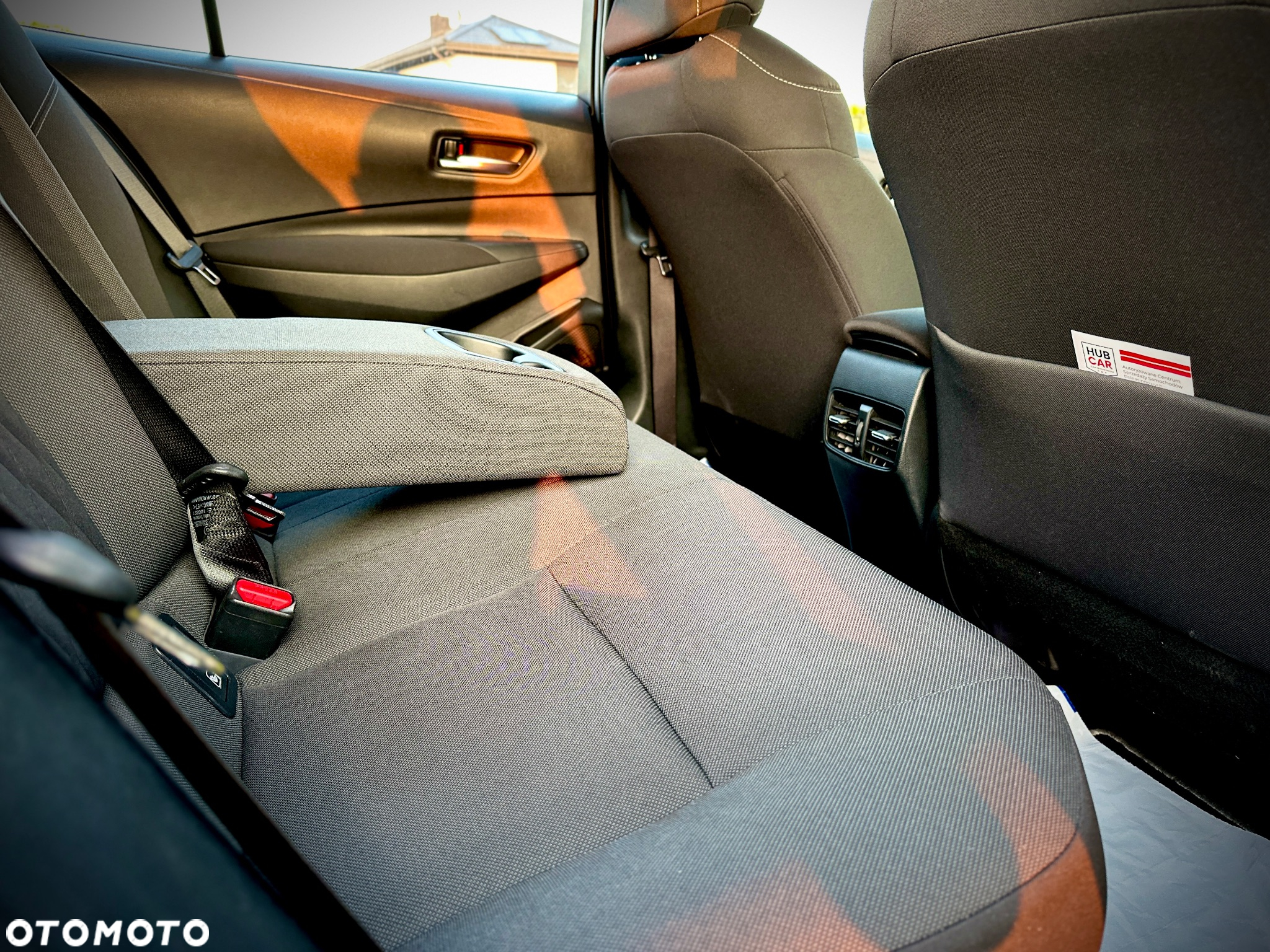 Toyota Corolla 1.8 Hybrid Comfort - 29