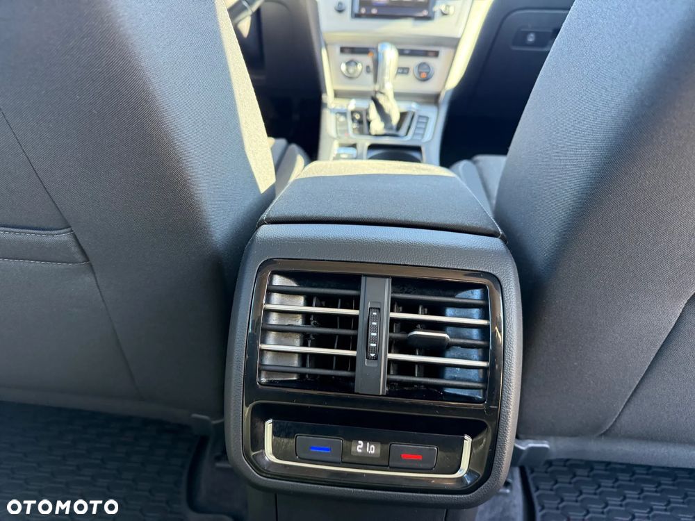 Volkswagen Passat Variant 1.6 TDI (BlueMotion Technology) DSG Comfortline - 14