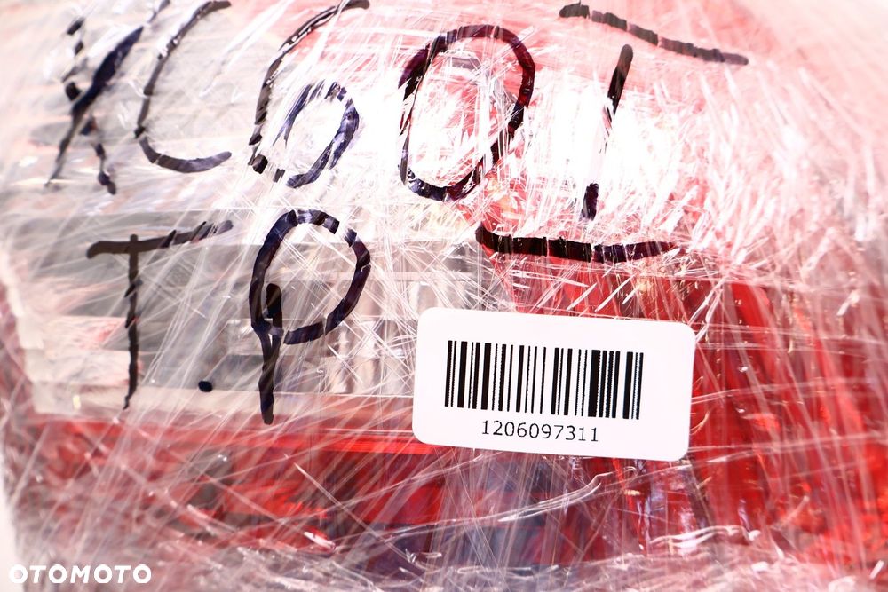 VOLVO XC60 I LIFT LAMPA PRAWA TYŁ 31323035 - 11