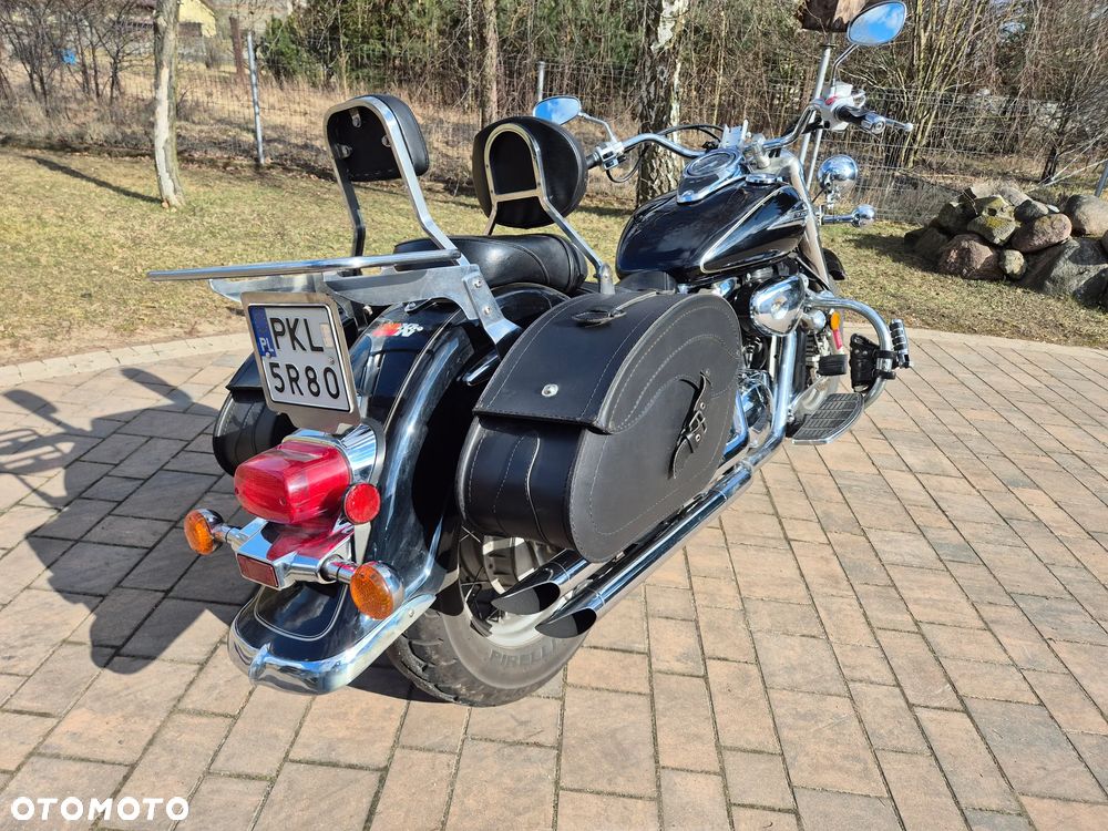 Suzuki VL 800 Volusia - 8