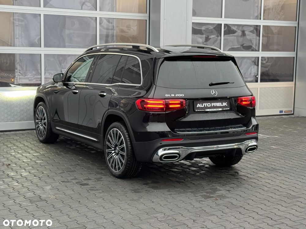 Mercedes-Benz GLB 200 AMG Line 7G-DCT - 11