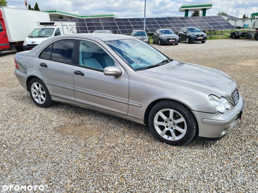 Mercedes-Benz Klasa C 220 CDI Avantgarde - 10