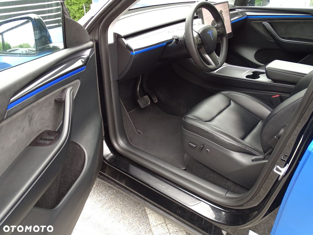 Tesla Model Y Long Range Dual Motor AWD - 15