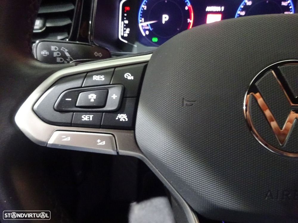 VW T-Roc 1.5 TSI Black Style DSG - 16