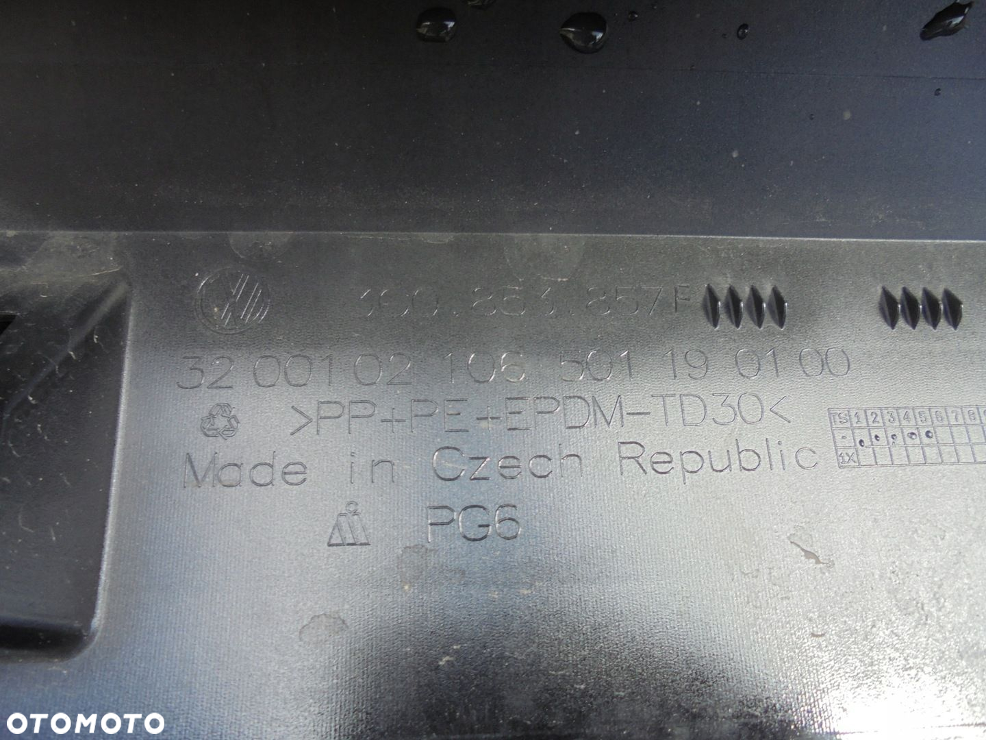 VW PASSAT B8 3G0 - listwa progowa lewa - 2