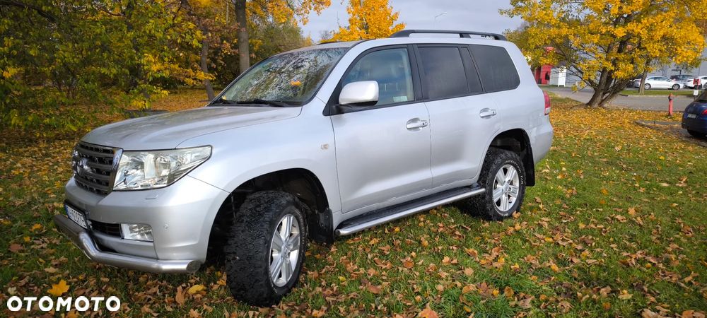 Toyota Land Cruiser - 11