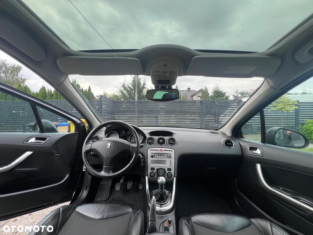 Peugeot 308 - 8