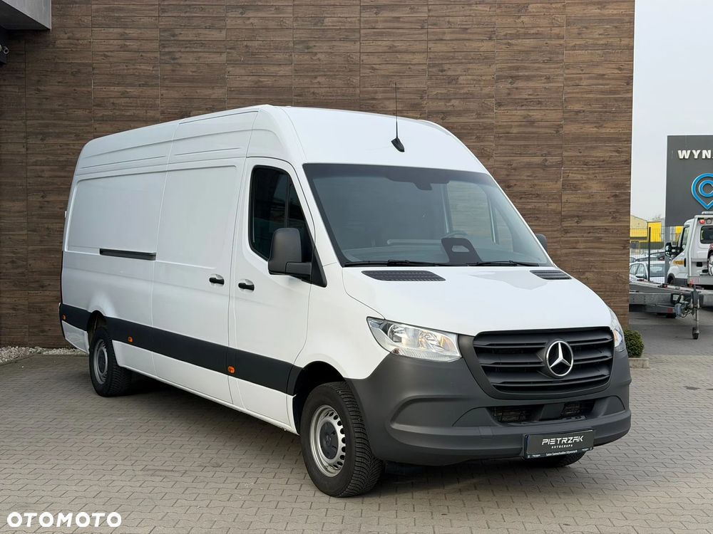 Mercedes-Benz Sprinter - 1
