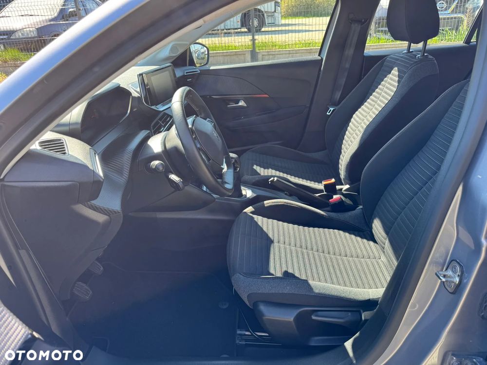 Peugeot 208 - 7