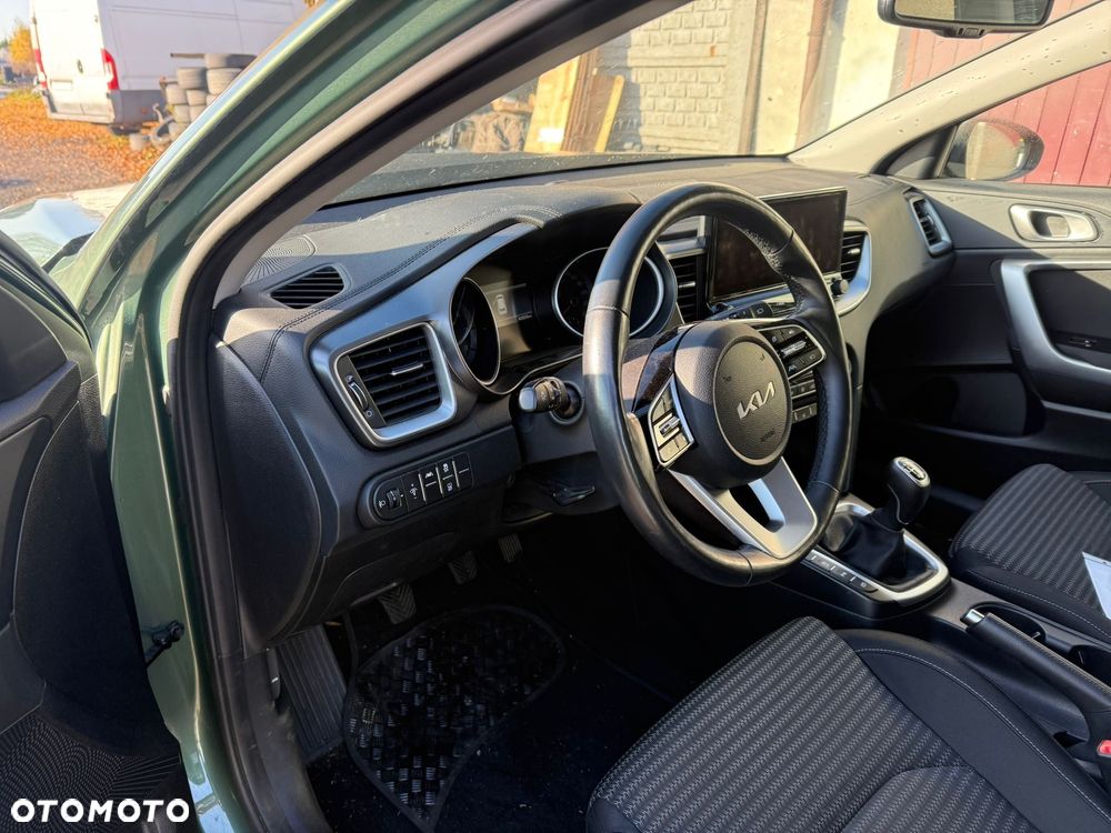 Kia Ceed 1.5 T-GDI MHEV L Business Line - 10