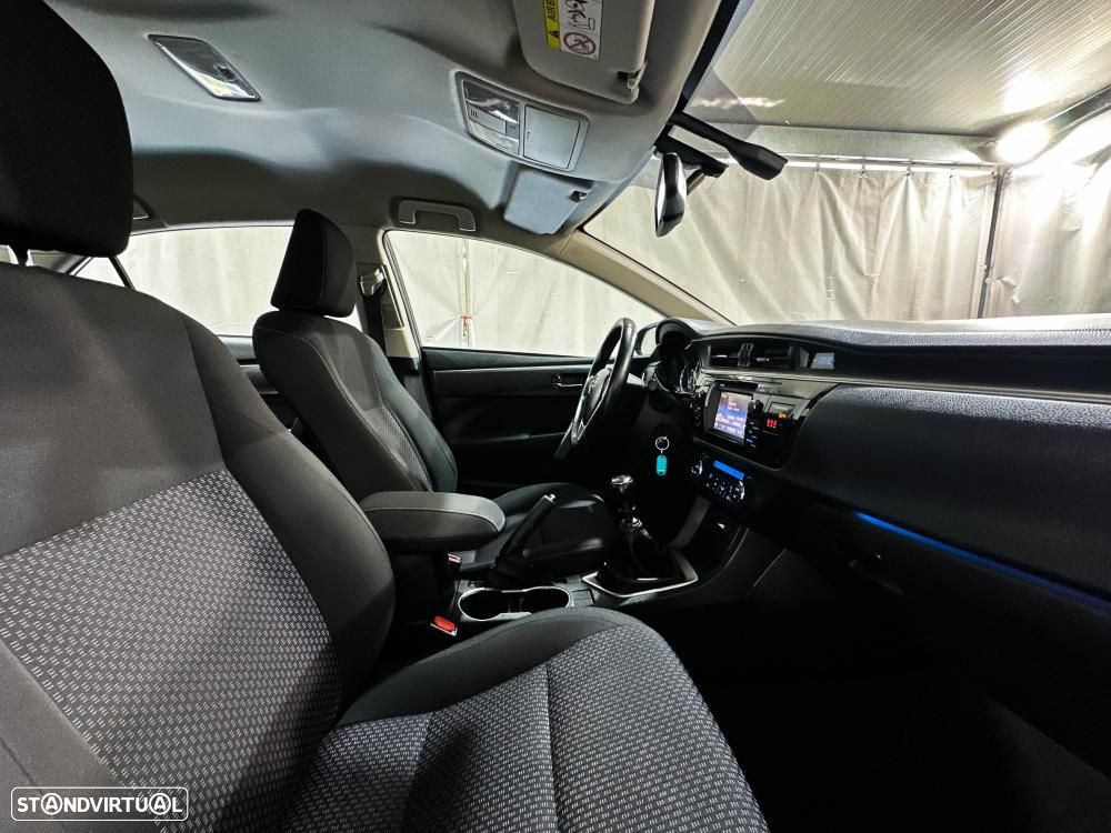 Toyota Corolla - 28