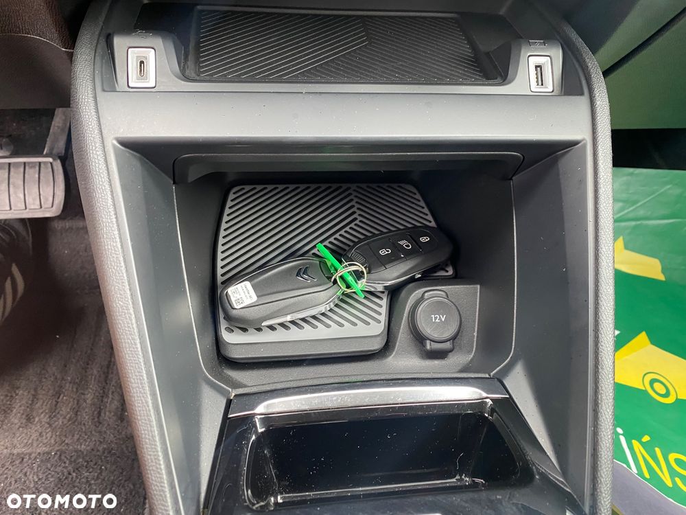 Citroën C4 PureTech 130 Stop&Start EAT8 FEEL PACK - 19