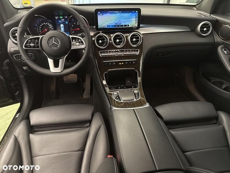Mercedes-Benz GLC - 23