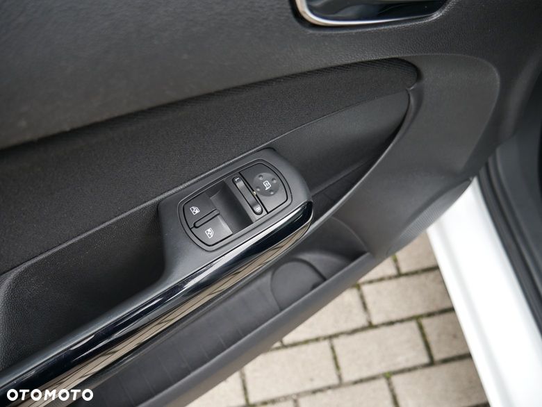 Opel Corsa 1.4 16V Innovation - 20