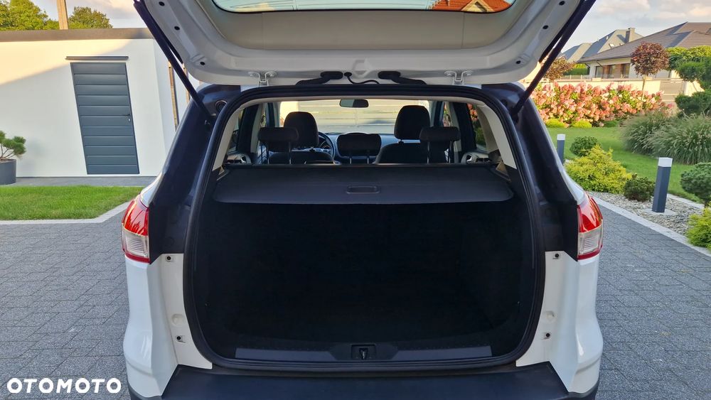 Ford Kuga 2.0 TDCi 2x4 Titanium - 34