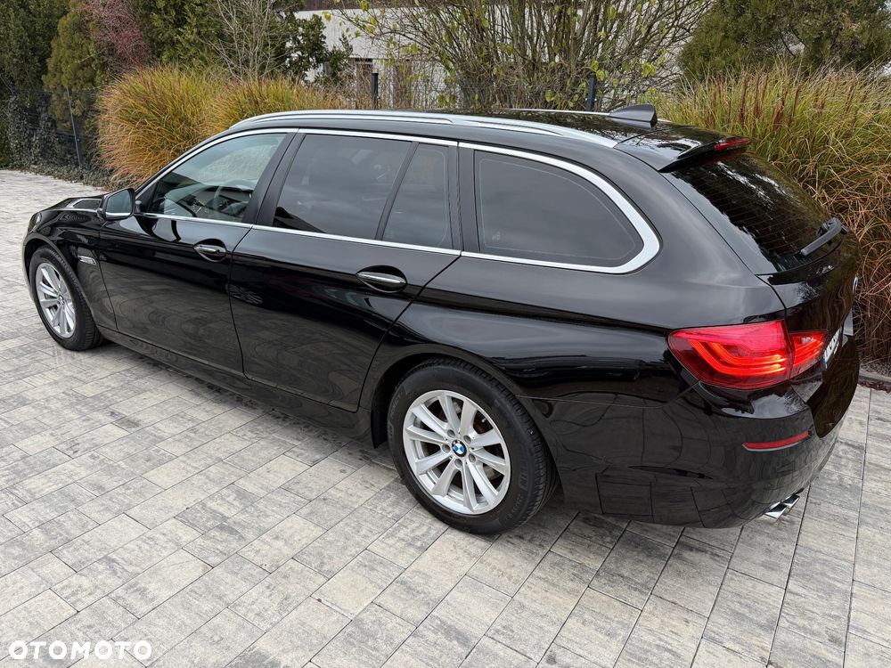 BMW Seria 5 525d xDrive - 2